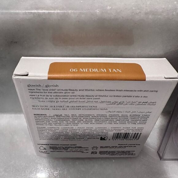 NWT GloWish By Huda Beauty 06 Medium Tan Luminous Pressed Powder 0.35oz - Picture 2 of 4